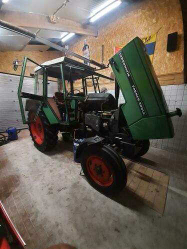 GEZOCHT Ondertrekhaak Fendt farmer 300