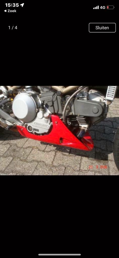 Gezocht rode bellypanonderkuip ducati m600