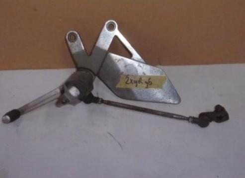 Gezocht Schakelpedaal voor een Kawasaki ZX9R