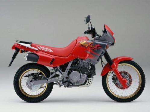 Gezocht zijkappen Honda NX650 Dominator RD02