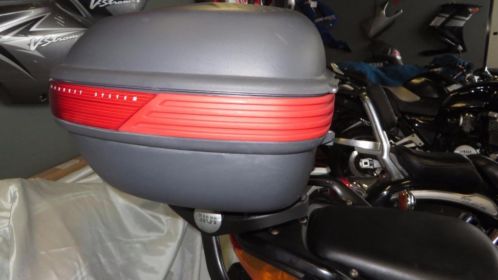 Givi monorack met Maxia 36liter topkoffer Honda CBF6001000