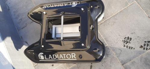 Gladiator XL voerboot gps autopilot