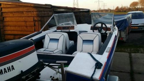 glastron 156 Speedboot met trailer open bo