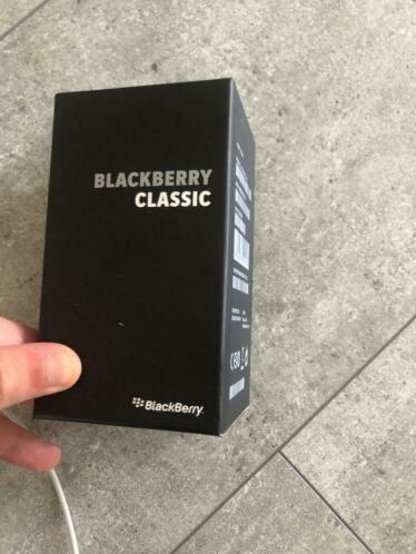 Gloednieuwe Blackberry classic incl whatsapp