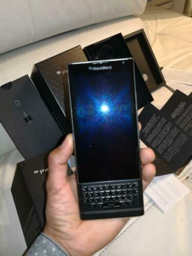 Gloednieuwe Blackberry Priv met alles in de doos. Zie Foto039s