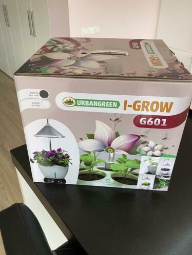 Gloednieuwe I-Grow G601 wit in de doos.