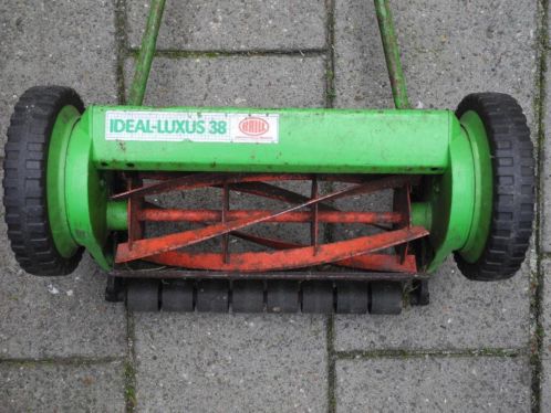 Goede Handgrasmaaier merk Brill Ideal Luxus 38 grasmachine