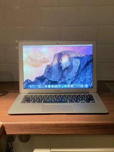 Goede staat Apple MacBook Air 2015 128GB, 4GB RAM, Intel i5