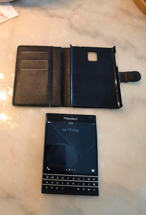 Goede werkend blackberry passport black editie met hoes