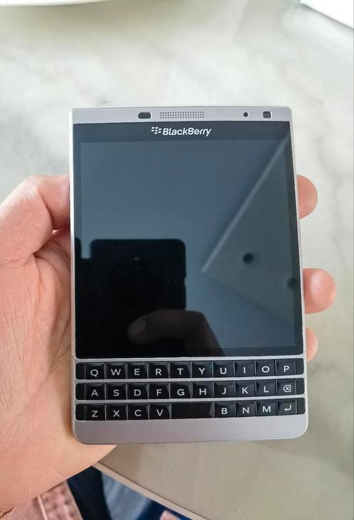 Goede werkend blackberry passport silver edition. Whatsapp