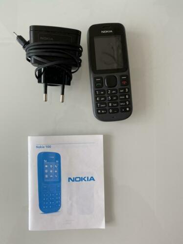 Goedwerkende Nokia telefoon met oplader