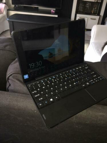 Goedwerkende snelle acer tablet Laptop 2 in 1 nog nieuw