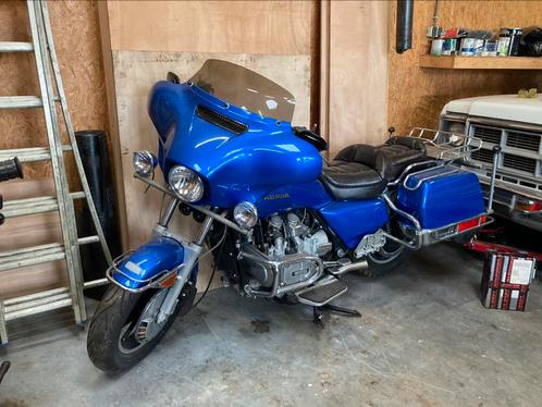 Goldwing  Harley project