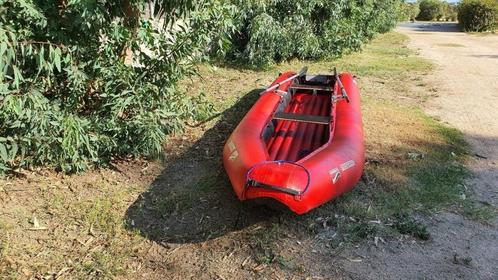 Grabner Mustang kano toerkano moerasboot