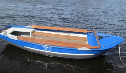 Grachtenschip 4,50 lang. Super degelijk amp direct varen.