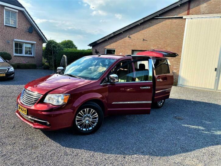 GRAND VOYAGER 3.6 V6 LIMITED-S RUBY-RED STOWampGO.3xTVDVDNAV