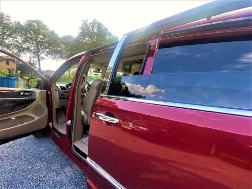 GRAND VOYAGER 3.6 V6 LIMITED-S RUBY-RED STOWampGO.3xTVDVDNAV