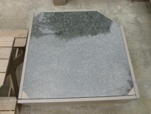 Granieten blad 87,5 x 87,5 cm en 2,8 cm dik 