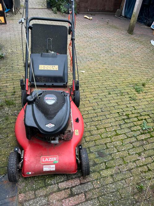 Grasmaaier met Briggs en Stratton motor (opknapper)