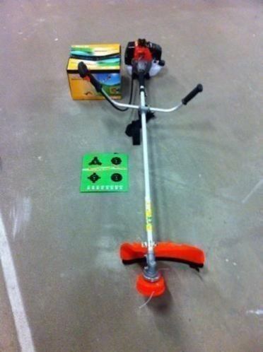 Grastrimmer  bosmaaier NU 80,- Benzine AANBIEDING
