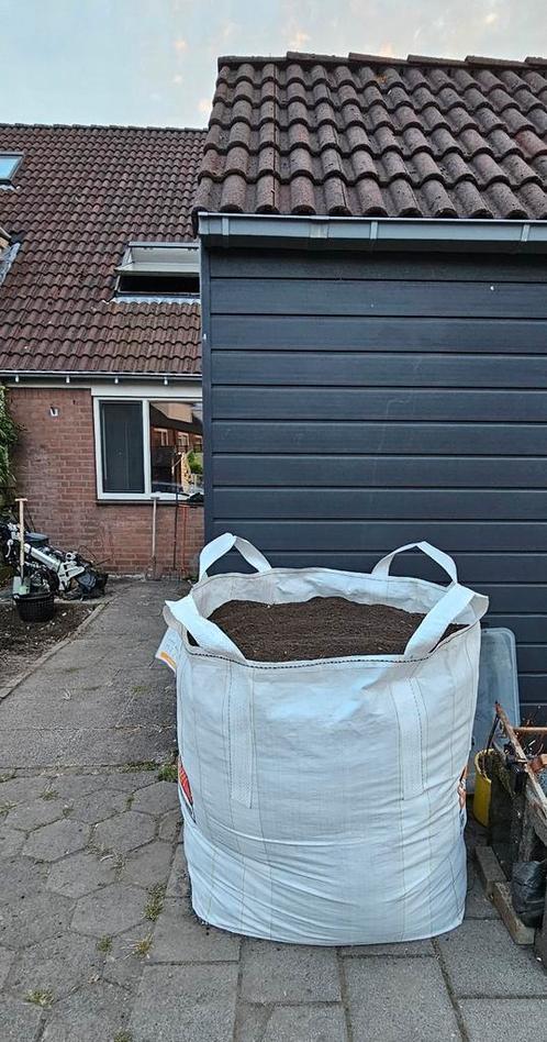 gratis af te halen tuinaarde