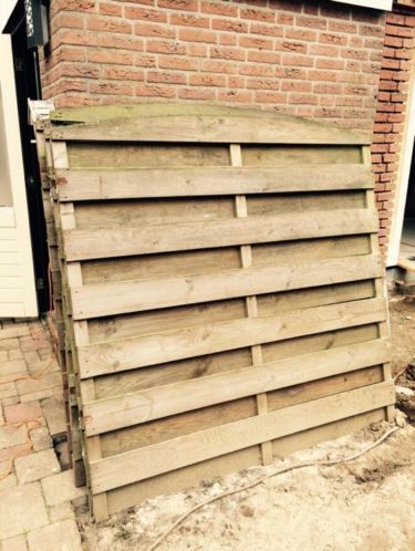 Gratis schuttingdelen, vier stuks