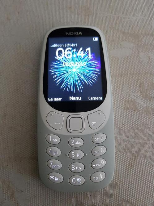 Grijze Nokia 3310 met o.a. spel Snake