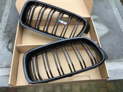 Grill nieren - BMW 3 serie F 30  F 31 M LOOK vanaf 2011