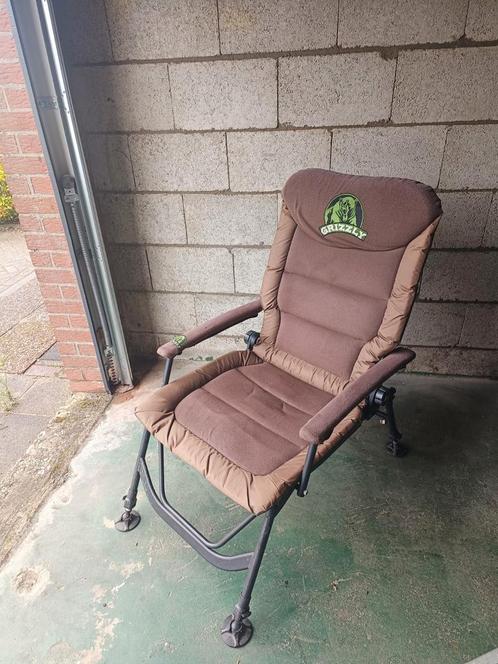 Grizzly deluxe chair