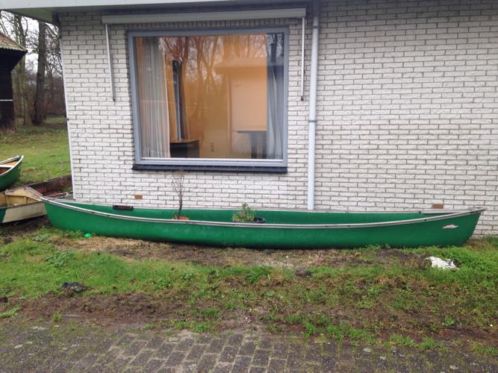 Groene Kano te koop (6meter). 