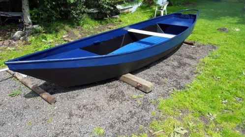 Grolleman punter met 5 pk Yamaha visboottourboot 