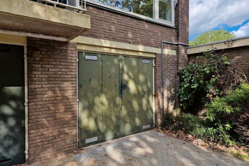 GROOT (22m2) garagebox Rotterdam Lombardijen te huur