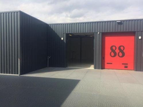 Grote Garage  opslag box 50m2 te huur