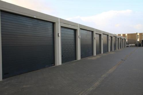 Grote garage  ruimtebox  stalling  hobby werkplaats