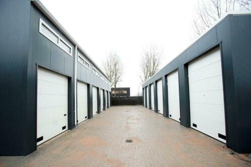 Grote garageboxen (3 stuks) te huur in Almere