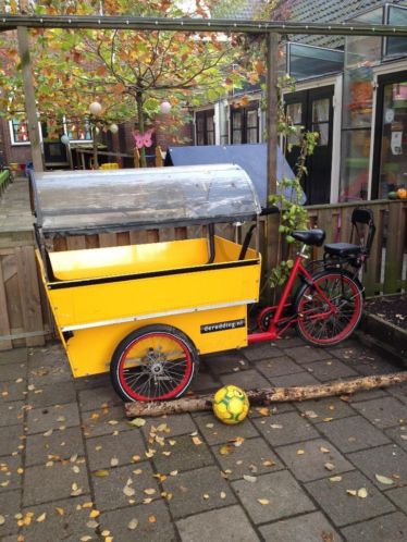 Grote gele bakfiets model de Redding