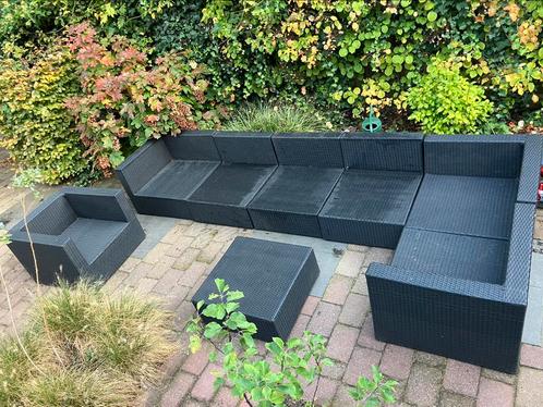 Grote lounge set voor in de tuin (zonder kussens)