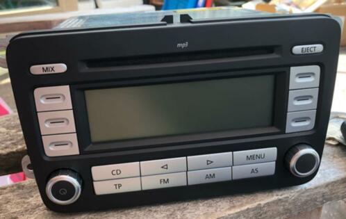 Grundig auto radio  cd-speler  MP3 (2e)