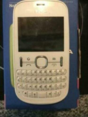 GSM Nokia Asha 201 parelmoer ongebruikt Vodafone