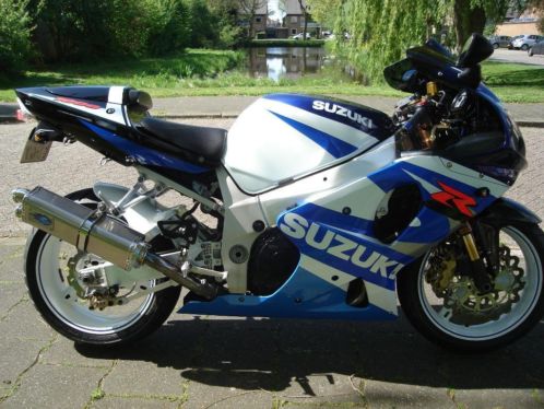 GSX-R 1000 K1, met heel veel extra, 3450,- euro. Inruilen