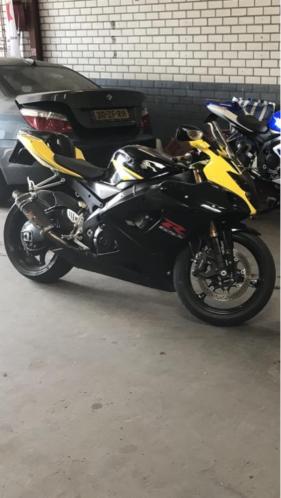 Gsxr 1000 remschijven compleet met remblokken