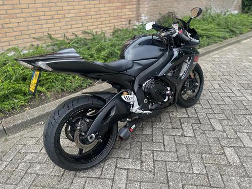 GSXR-750 K6