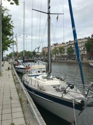 Hallberg Rassy 352