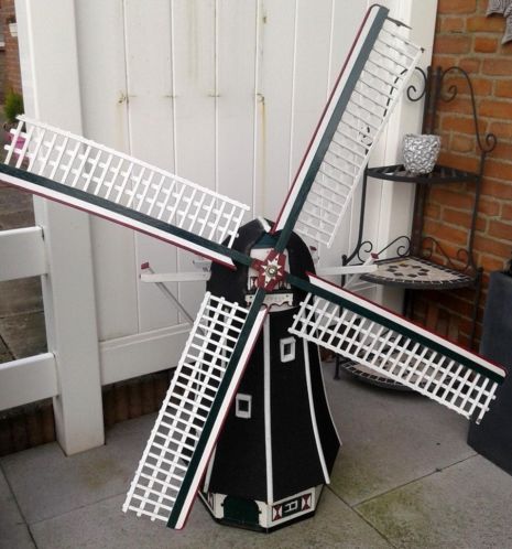 Handgemaakte Tuinmolen