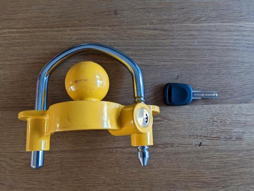 Handig compact disselslot