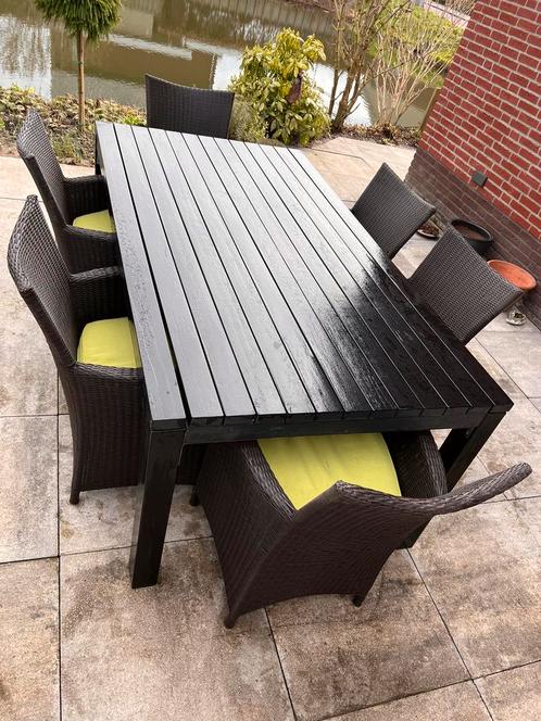 Hardhouten tuintafel met zes stoelen