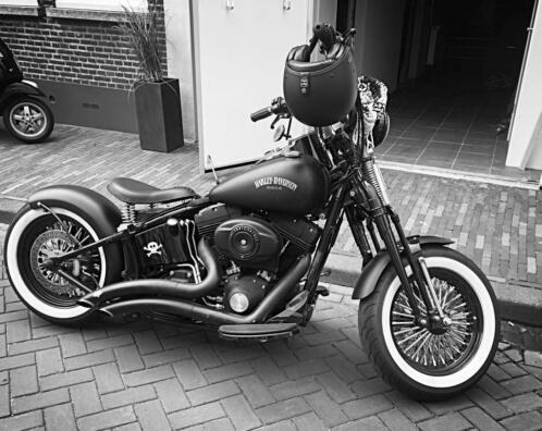 Harley crossbones FXSTSB 2011