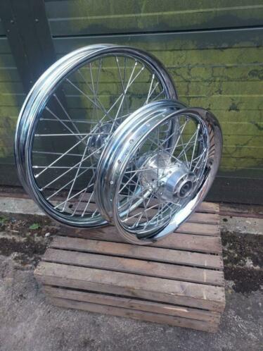 harley custom wielen 19 inch voor en 16 inch achter