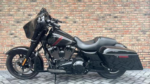 Harley Davidson 103 FLHX Street Glide Black Out Special Pain