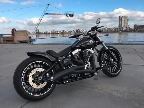 Harley Davidson - Break Out - NIEUW STAAT - 2.000 KM